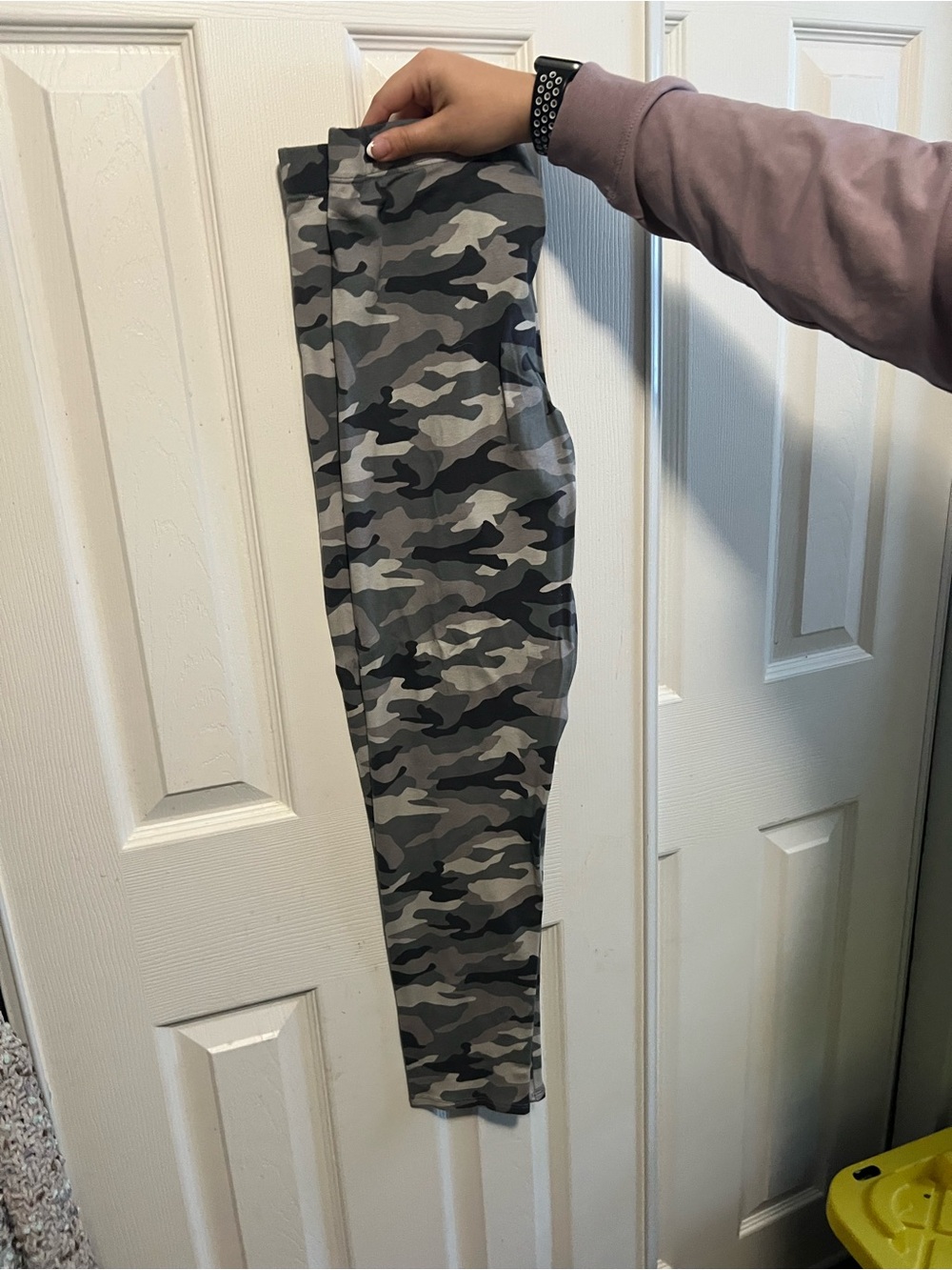 No Boundaries Gray Black Camouflage Leggings